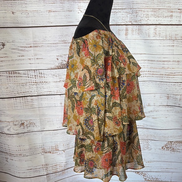 Show Me Your MuMu Multicolor Floral Off-Shoulder Blouse‎ - Picture 3 of 9